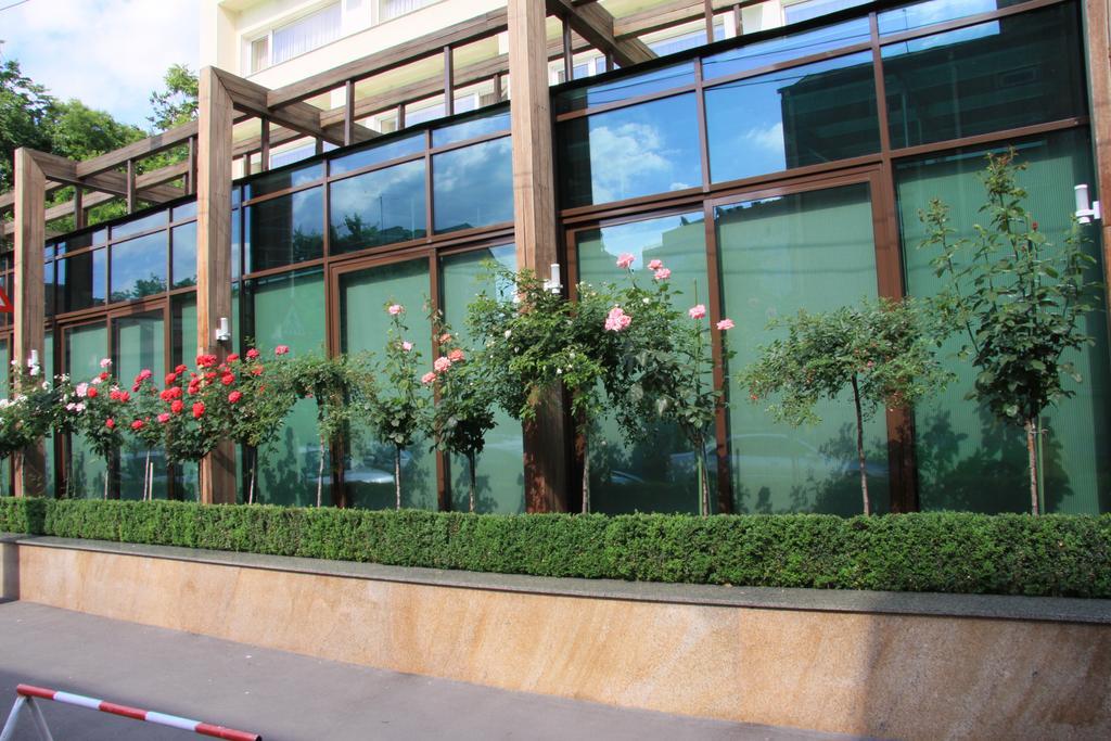 Marshal Hotel Bukarest Exterior foto