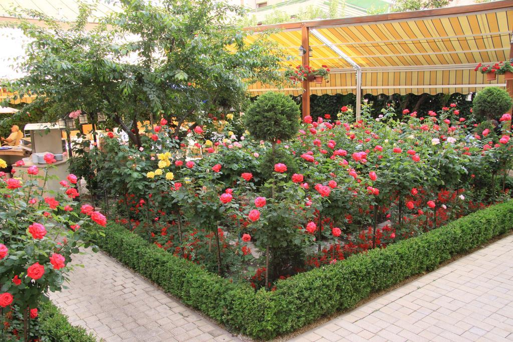Marshal Hotel Bukarest Exterior foto